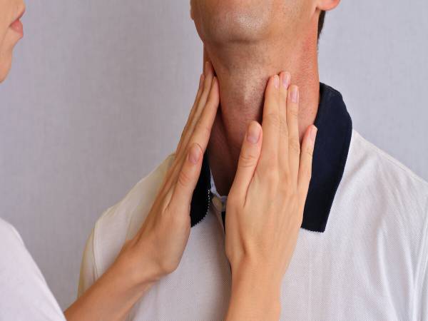 اعراض الغدة الدرقية عند الرجال 