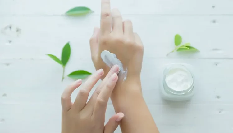 مرطب للبشرة الدهنية